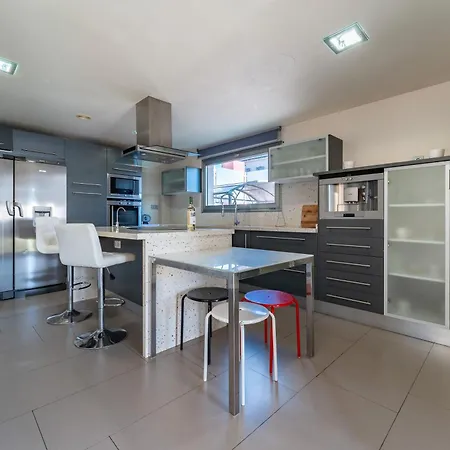 Вилла Almendros